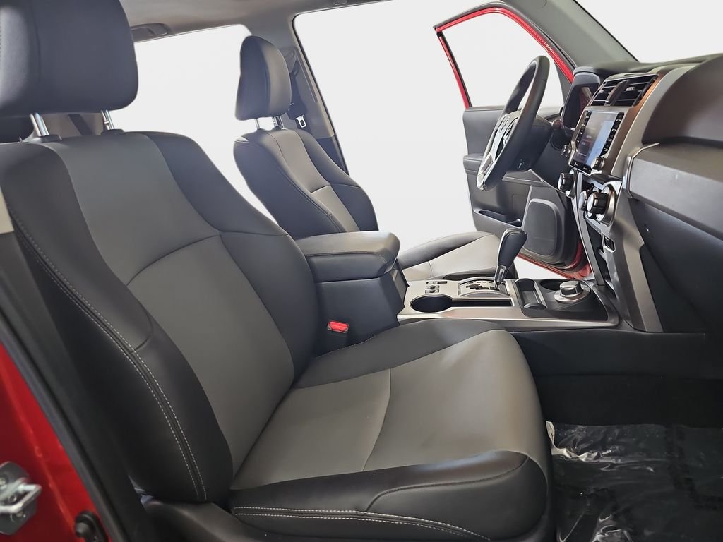 Used 2020 Toyota 4Runner SR5 Premium w/ Moonroof Package AWD/4WD image 12