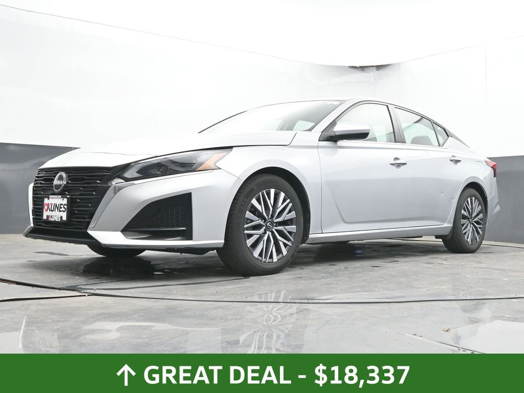 Used 2023 Nissan Altima 2.5 SV FWD image 50