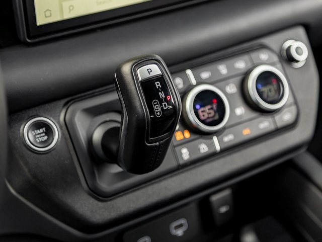 Used 2021 Land Rover Defender 110 X-Dynamic HSE image 19