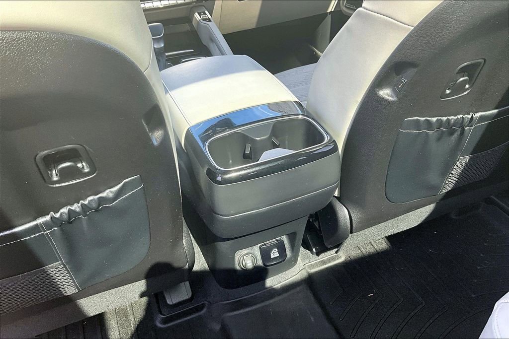 Used 2024 Kia Telluride SX Prestige w/ Towing Package AWD/4WD image 10