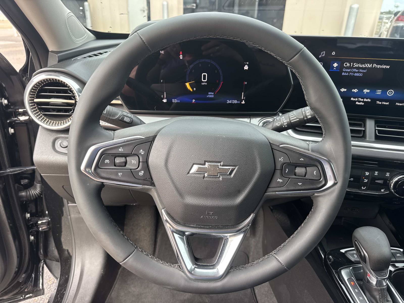 Used 2025 Chevrolet Trax ACTIV w/ Sunroof Package FWD image 23