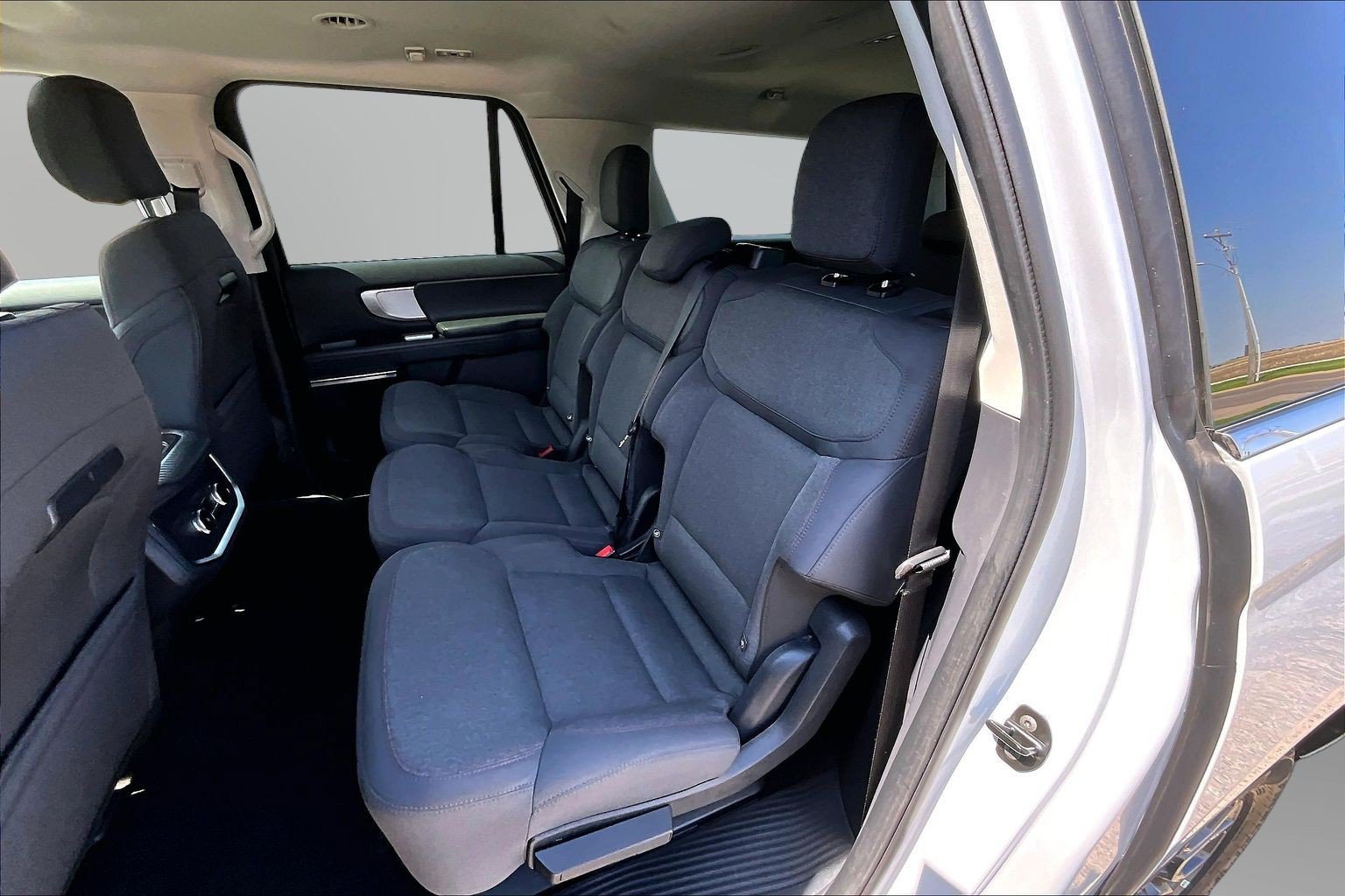 Used 2025 Ford Expedition Max Active RWD image 18