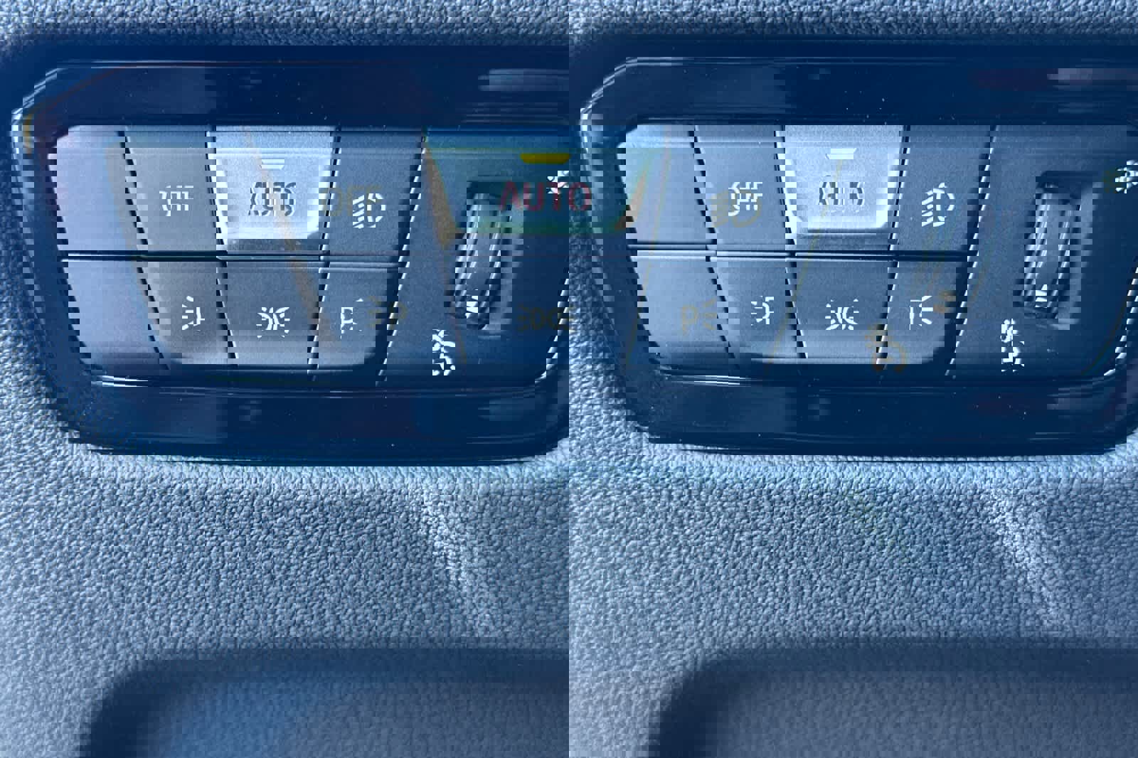 Used 2025 BMW 330i Sedan w/ M Sport Package image 31