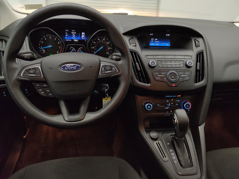 Used 2018 Ford Focus SE w/ SE Appearance Package FWD image 22