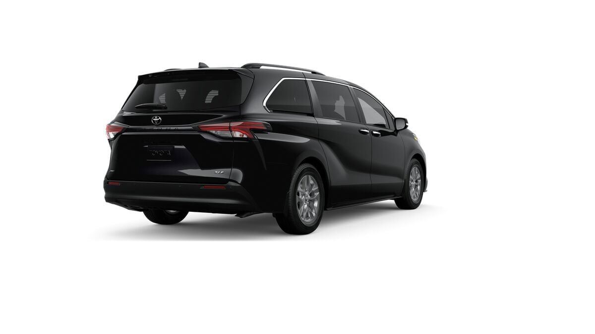 New 2026 Toyota Sienna XLE FWD image 9