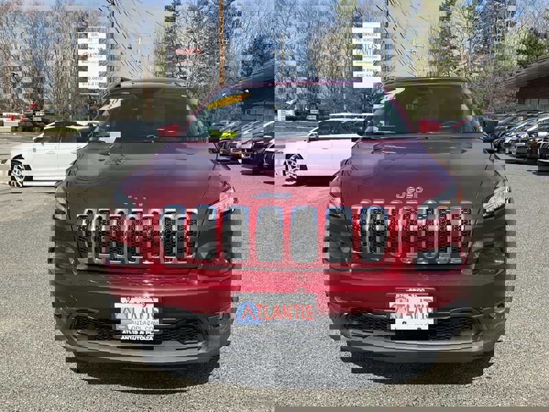 Used 2014 Jeep Cherokee Latitude w/ Comfort/Convenience Group image 2