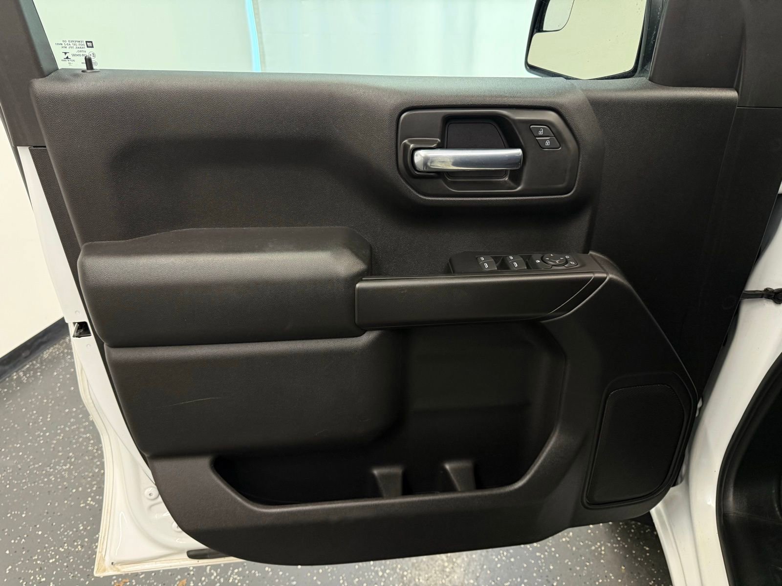 Used 2022 Chevrolet Silverado 1500 Custom Trail Boss w/ LPO, Dark Essentials Package image 9