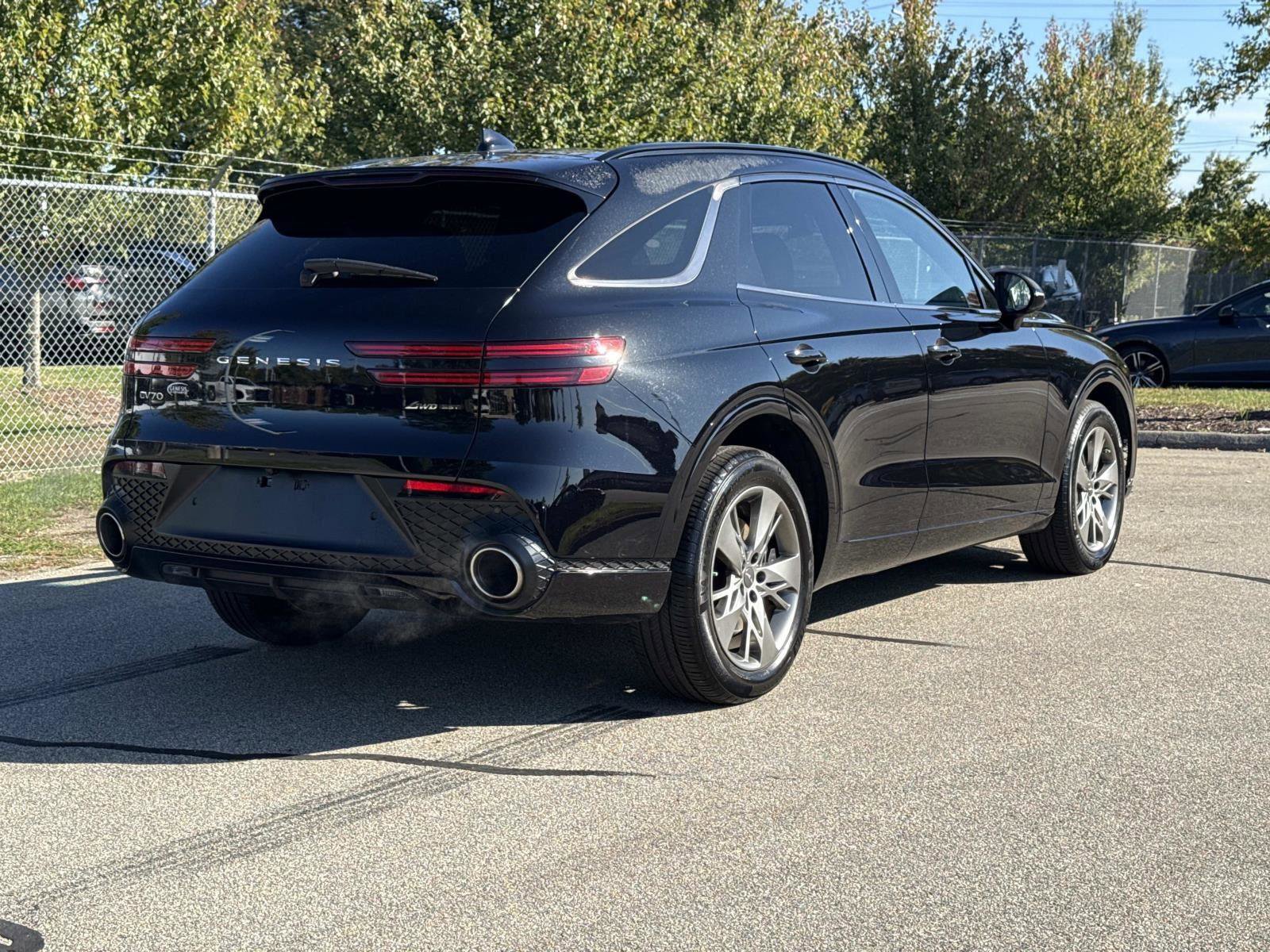 Used 2024 Genesis GV70 3.5T Sport image 5