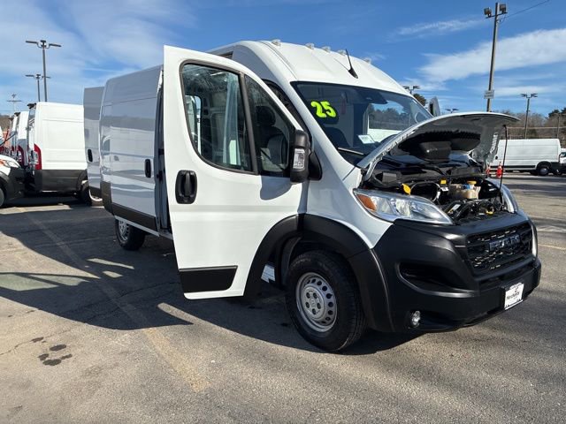 Used 2025 RAM ProMaster 2500 w/ Convenience Group image 9
