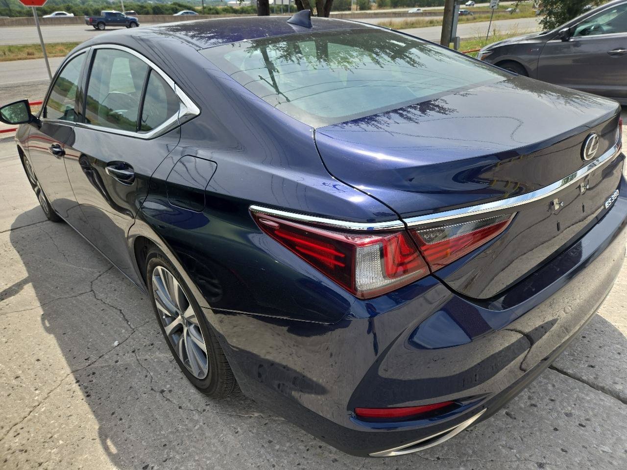 Used 2020 Lexus ES 350 w/ Premium Package FWD image 26