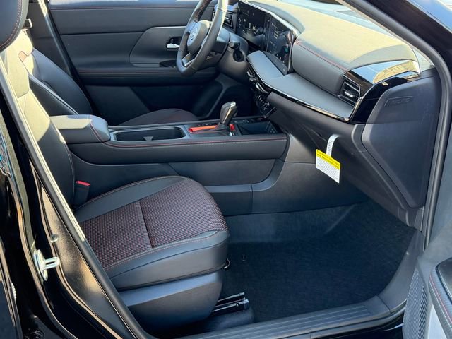 New 2026 Nissan Kicks SR FWD image 24