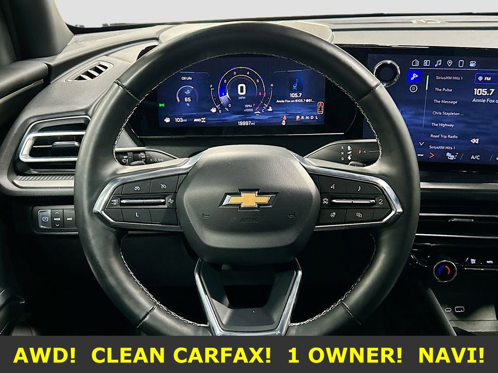 Used 2025 Chevrolet Traverse LT image 11