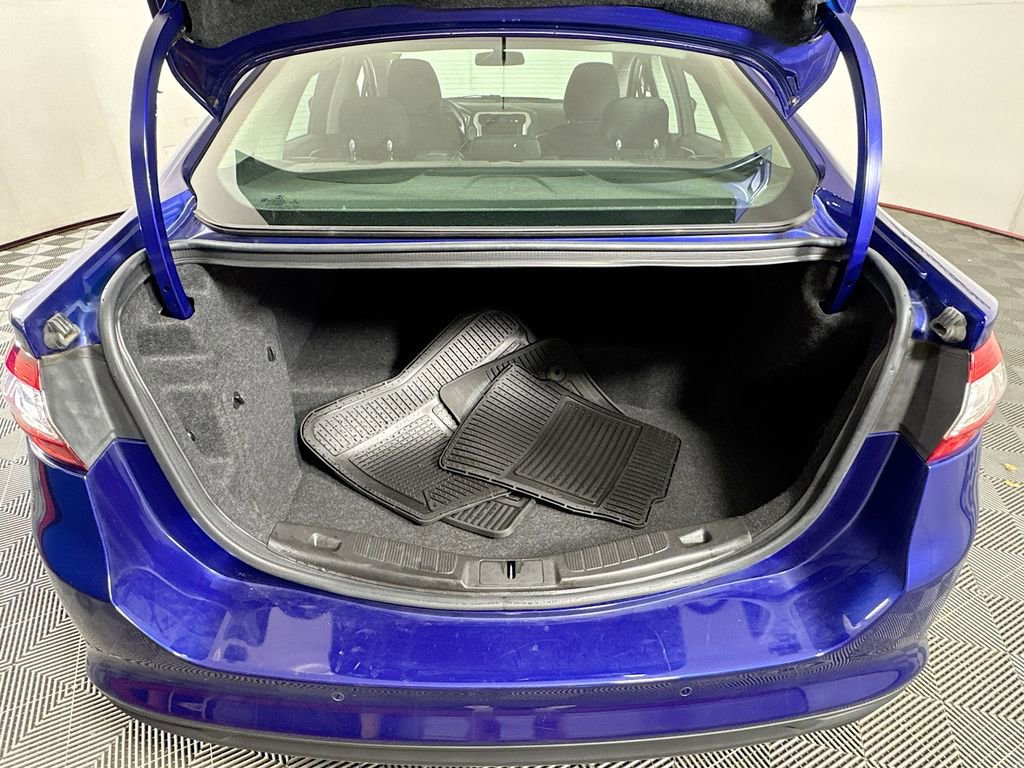 Used 2016 Ford Fusion SE image 25