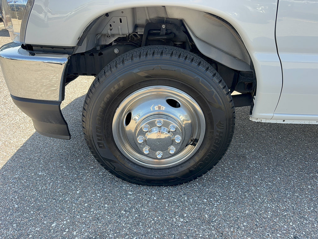 Certified 2025 Ford E-350 and Econoline 350 Super Duty w/ Power Equipment Group RWD image 31