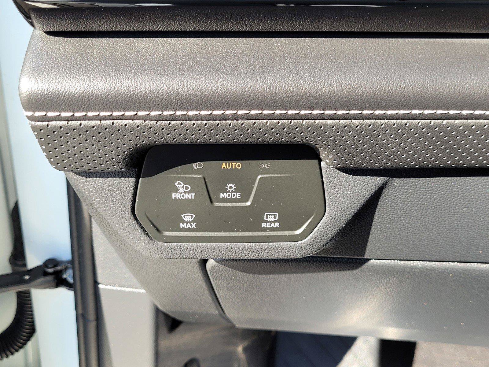 Certified 2024 Volkswagen Atlas SE FWD image 30
