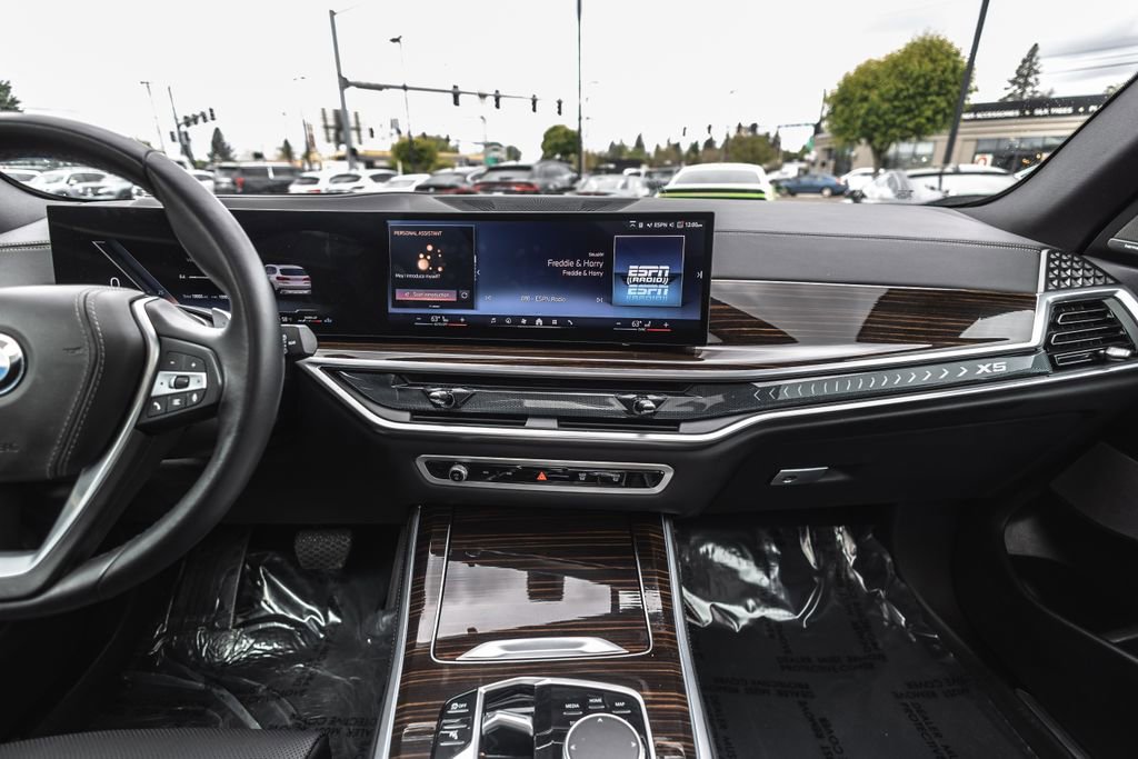 Used 2026 BMW X5 xDrive40i AWD/4WD image 27
