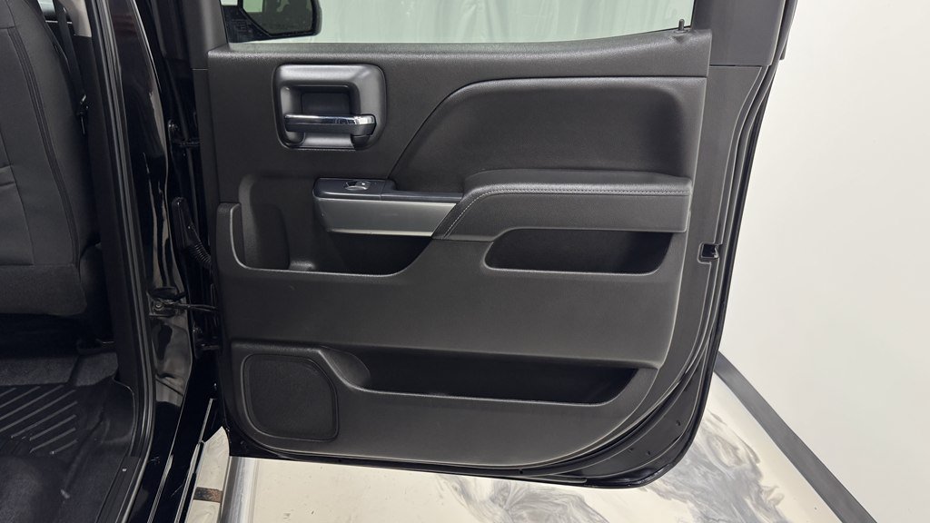 Used 2018 Chevrolet Silverado 1500 LT w/ All Star Edition AWD/4WD image 23