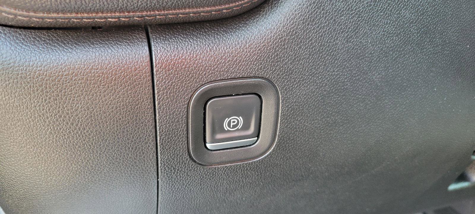 Used 2019 Chevrolet Silverado 1500 LTZ w/ LTZ Plus Package image 10