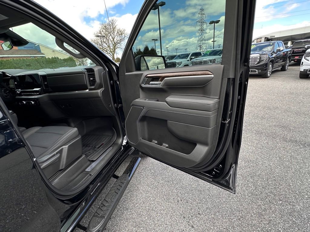 Used 2023 GMC Sierra 1500 Elevation image 13