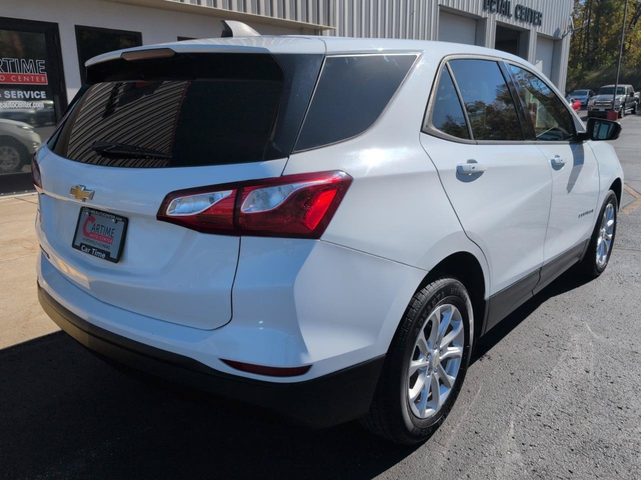 Used 2019 Chevrolet Equinox LS w/ LS Convenience Package FWD image 8