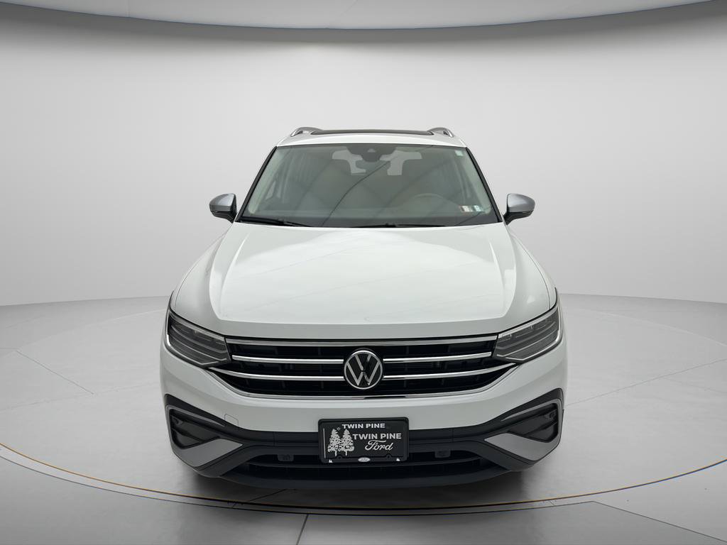 Used 2024 Volkswagen Tiguan Wolfsburg Edition AWD/4WD image 2
