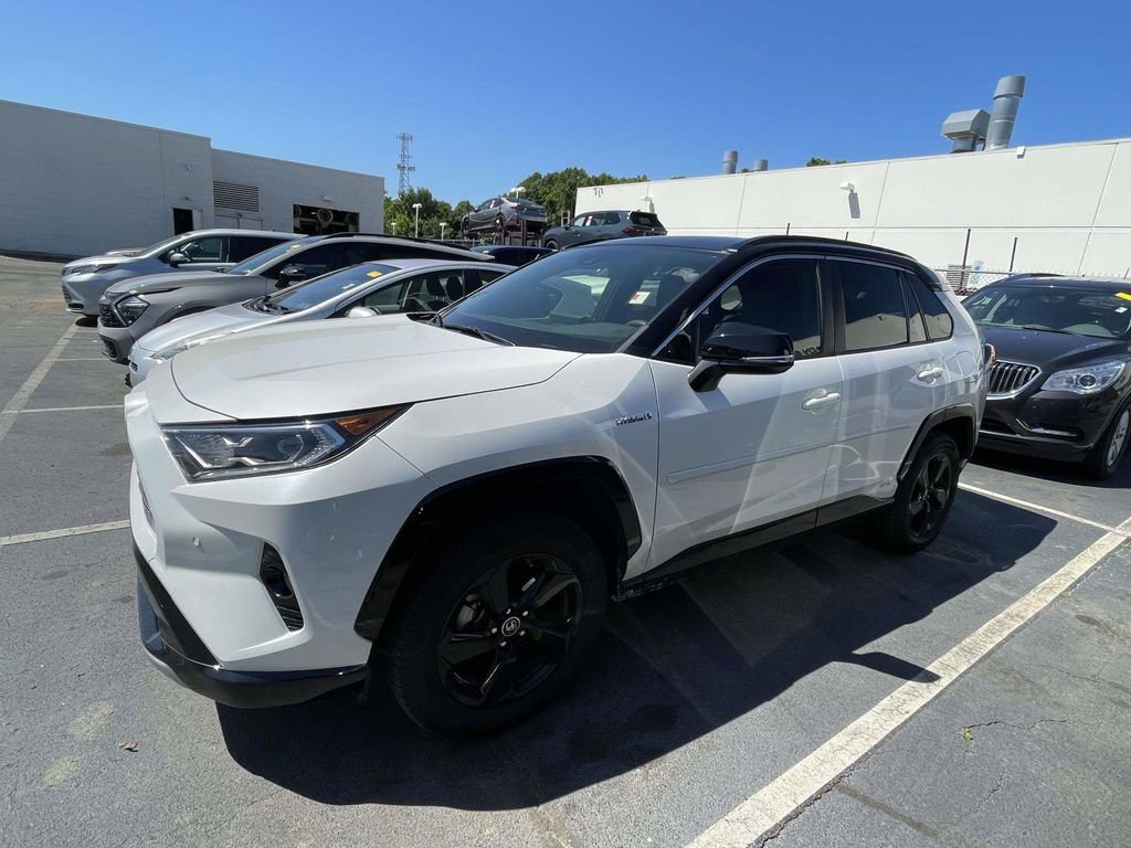 Used 2019 Toyota RAV4 XSE AWD/4WD image 11