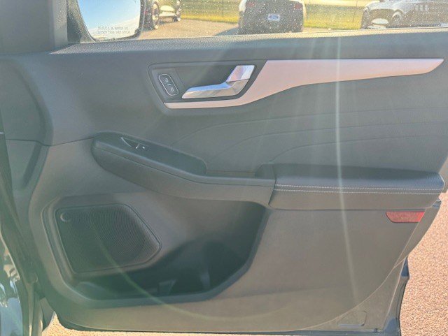 Certified 2022 Ford Escape SEL image 33