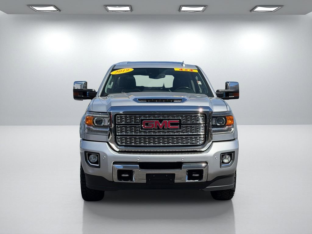 Used 2019 GMC Sierra 3500 Denali w/ Duramax Plus Package image 9