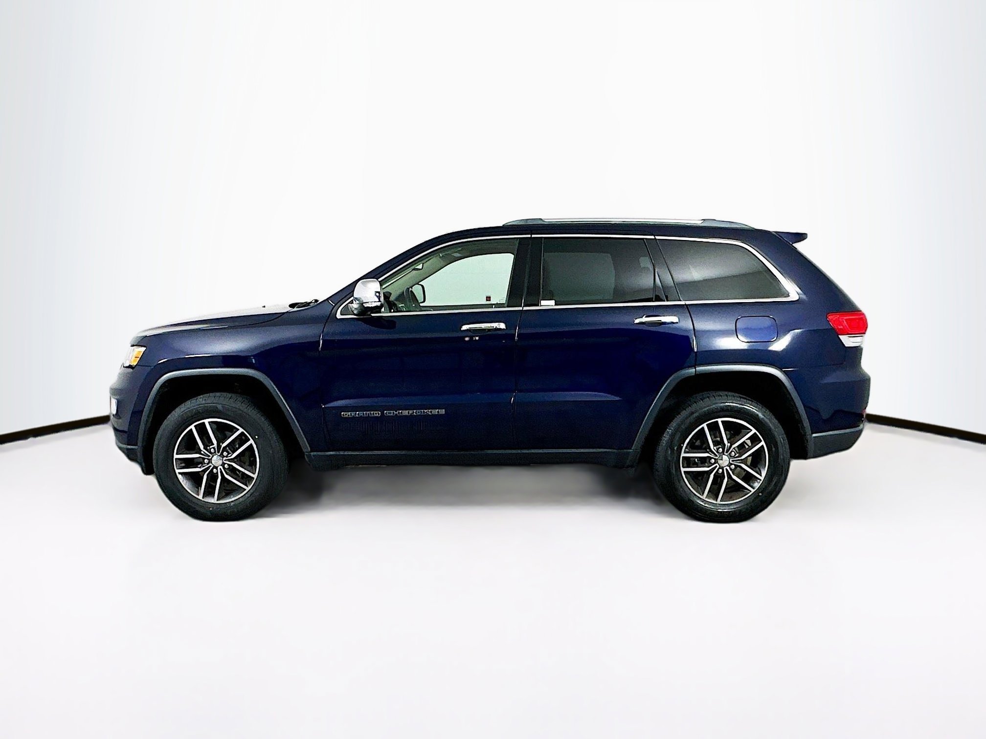 Used 2018 Jeep Grand Cherokee Limited image 4
