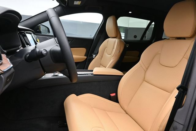 New 2026 Volvo V60 B5 Cross Country Ultra w/ Climate Package AWD/4WD image 10