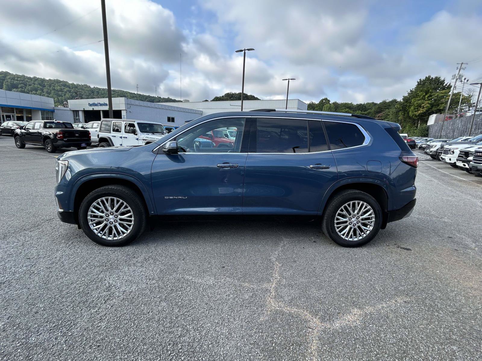 Used 2026 GMC Acadia Denali w/ Super Cruise Package AWD/4WD image 10