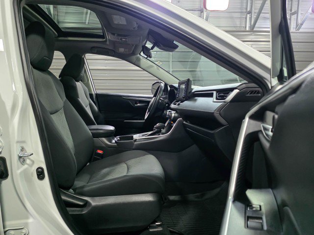 Used 2020 Toyota RAV4 XLE w/ Convenience Package AWD/4WD image 15