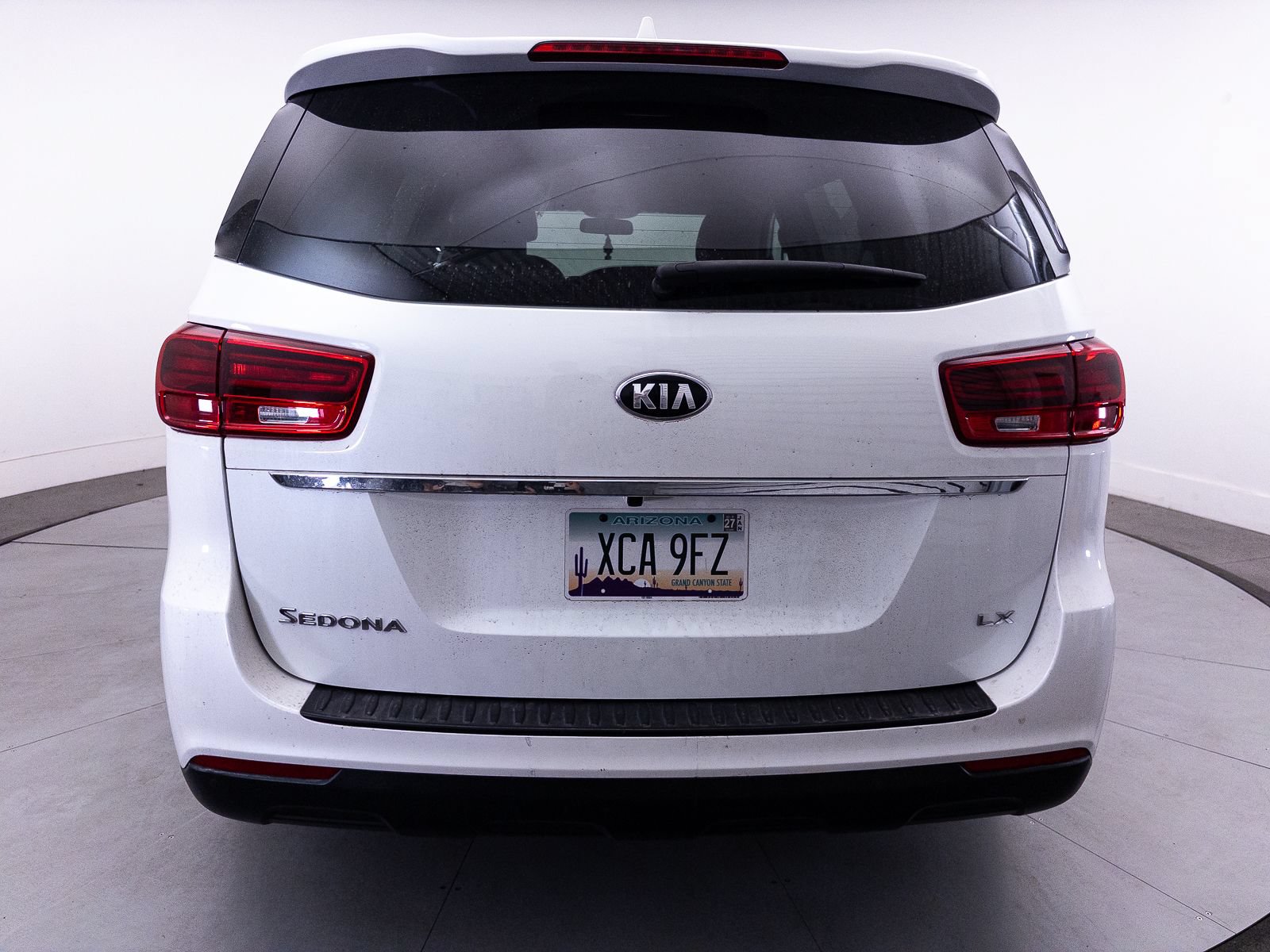 Used 2019 Kia Sedona LX FWD image 12