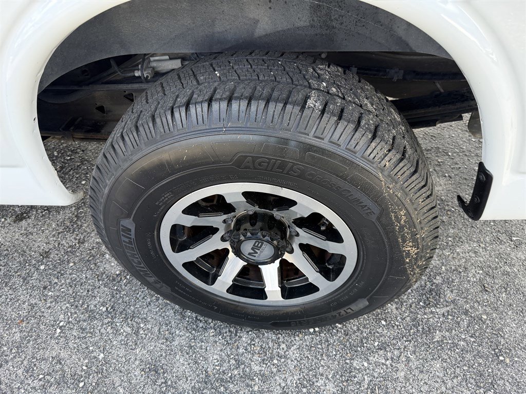 Used 2020 Chevrolet Express 2500 Extended w/ Driver Convenience Package RWD image 10