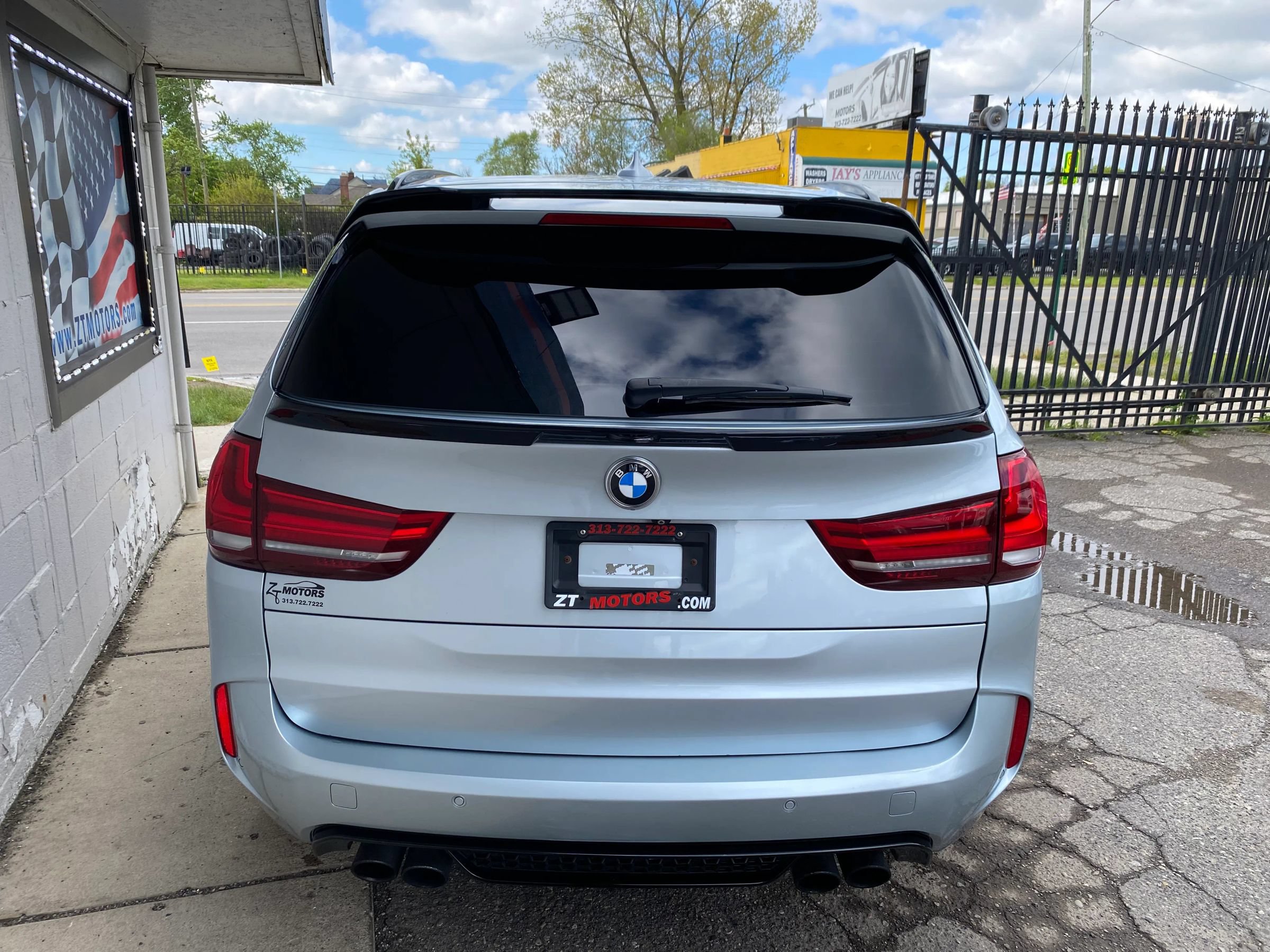 Used 2015 BMW X5 M AWD/4WD image 7