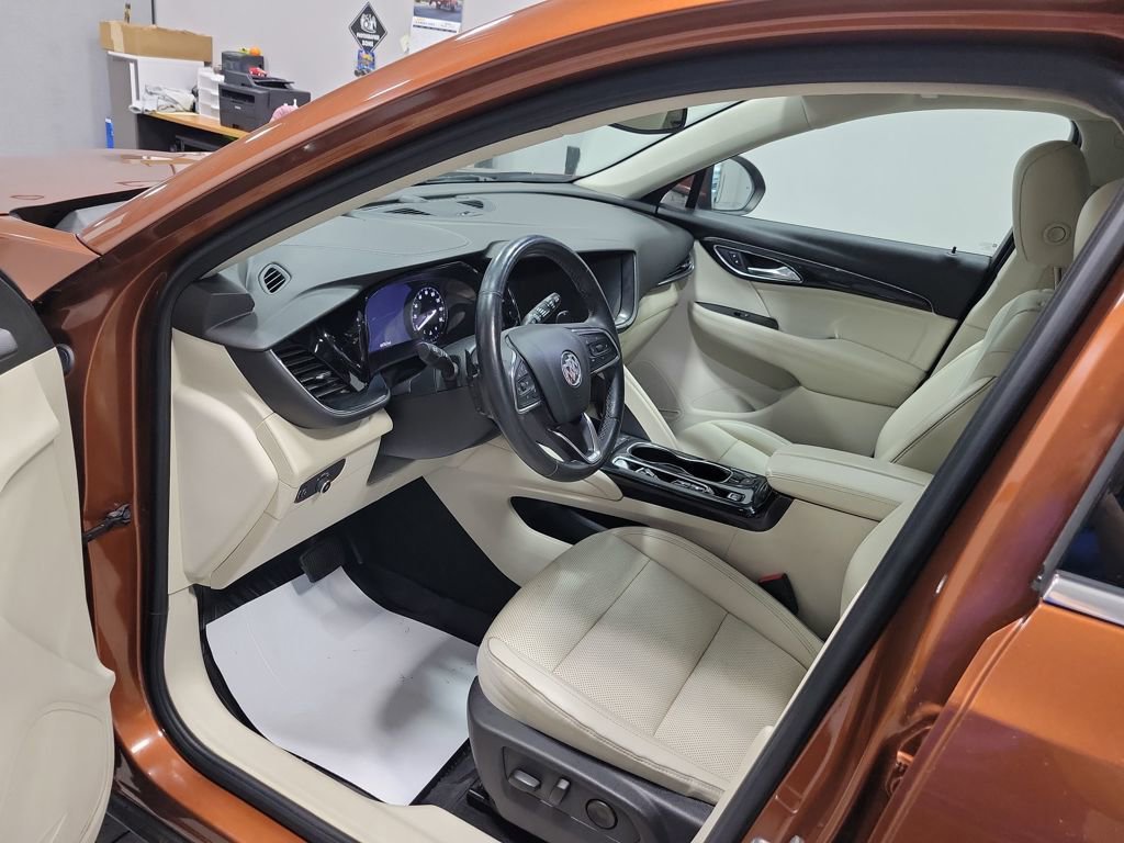 Used 2022 Buick Envision Essence w/ Safety Package image 32