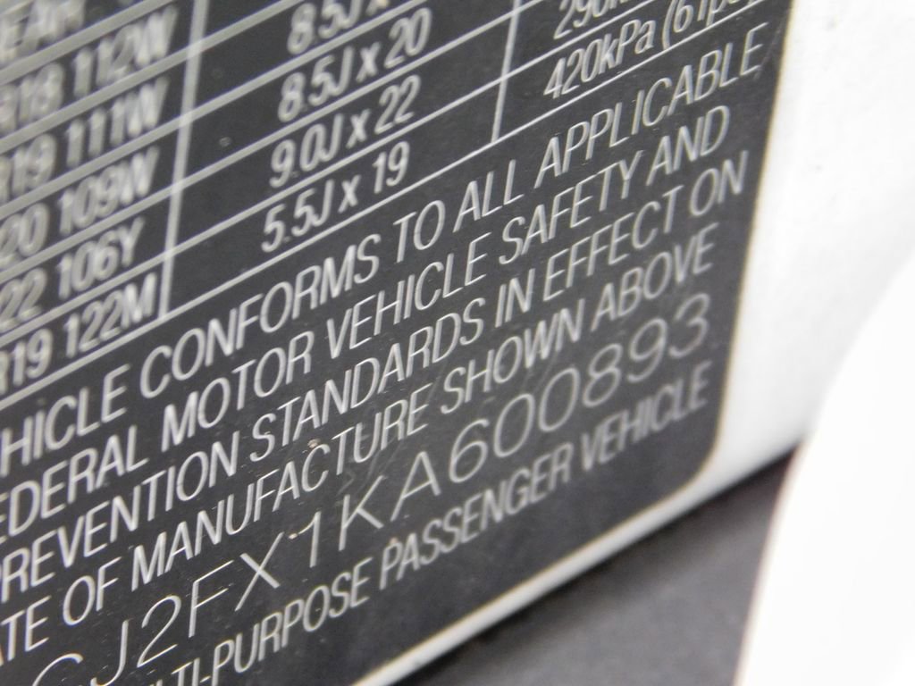 Used 2019 Jaguar F-PACE Premium image 26