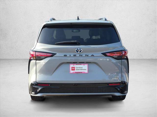Used 2024 Toyota Sienna XSE FWD image 6