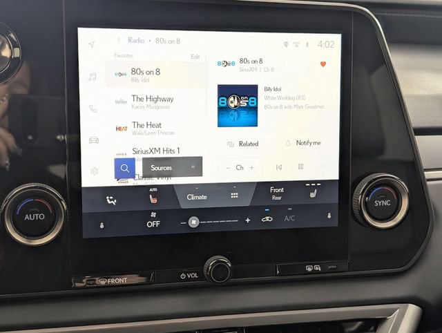 Used 2025 Lexus RX 350 FWD w/ Technology Package image 18