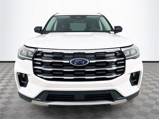 New 2025 Ford Explorer Active w/ Active Comfort Package image 2