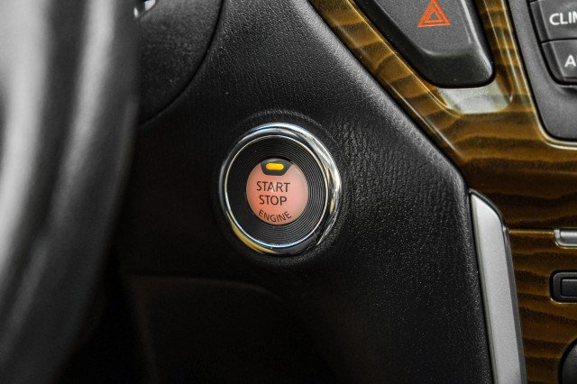 Used 2020 Nissan Pathfinder Platinum AWD/4WD image 17