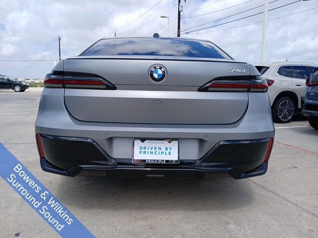 Certified 2025 BMW 740i image 7