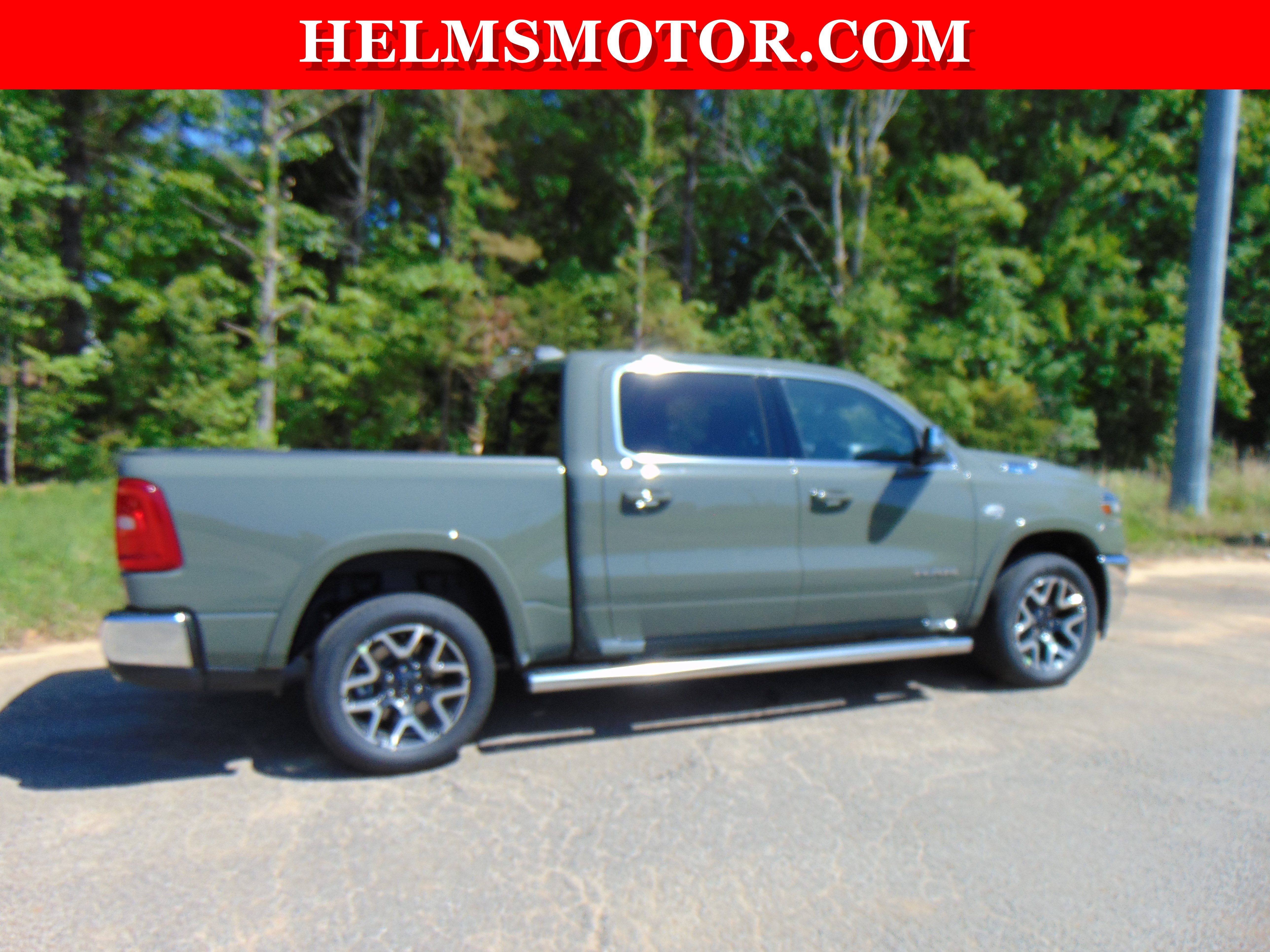 New 2026 RAM 1500 Laramie AWD/4WD image 12