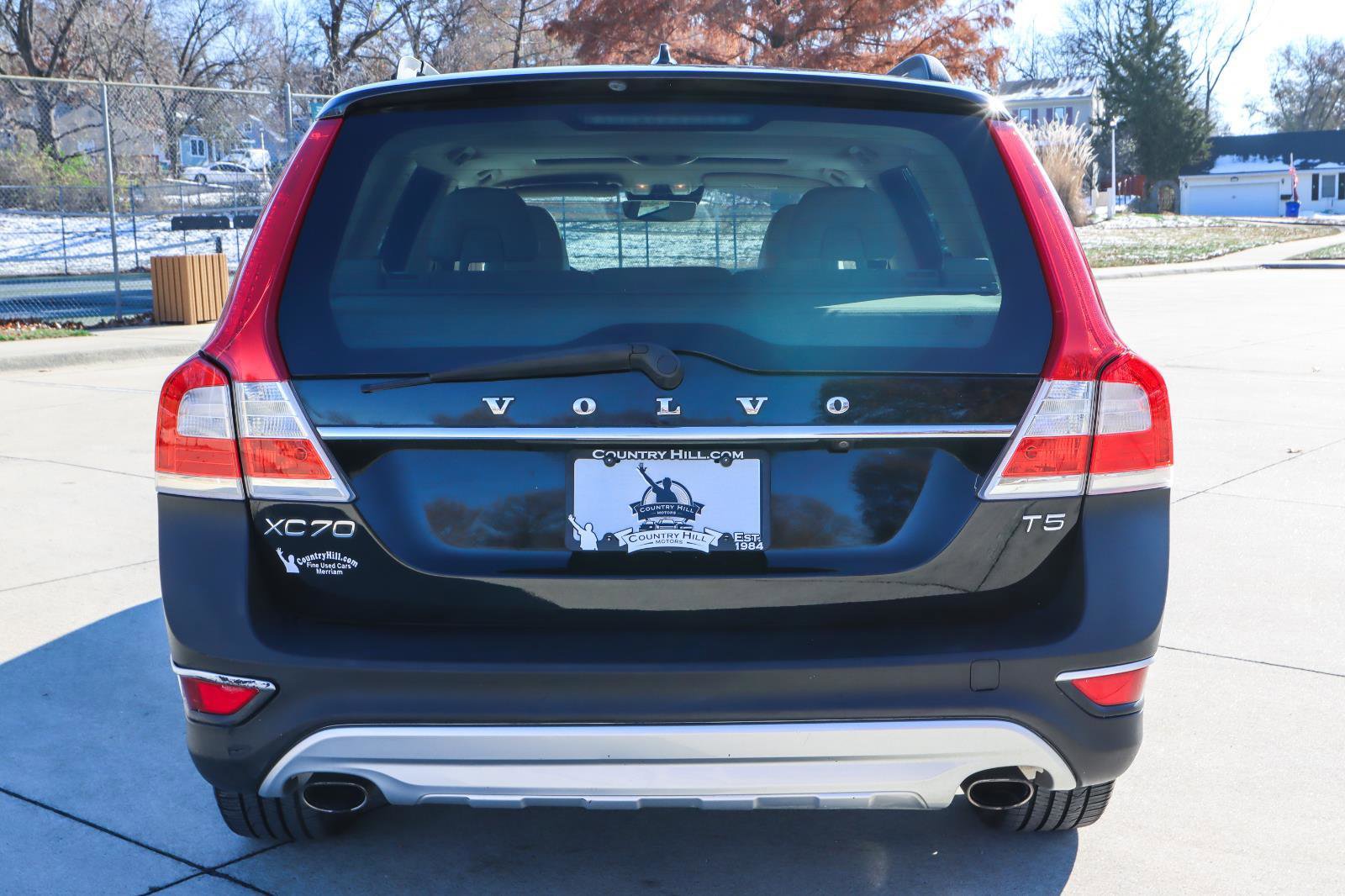 Used 2016 Volvo XC70 T5 Platinum w/ Protection Package image 19