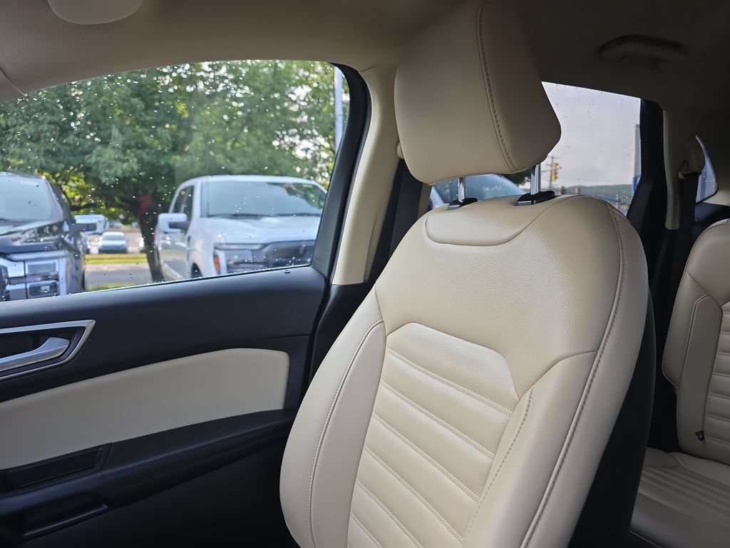 Used 2023 Ford Edge SEL w/ Convenience Package AWD/4WD image 40