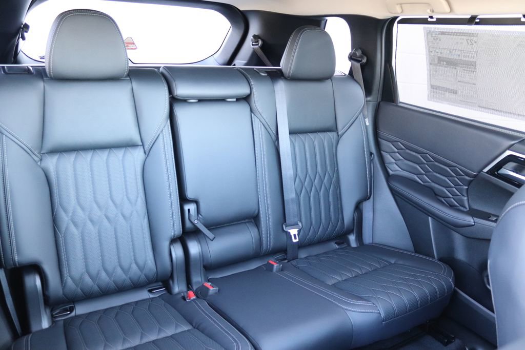 New 2026 Mitsubishi Outlander SEL image 26
