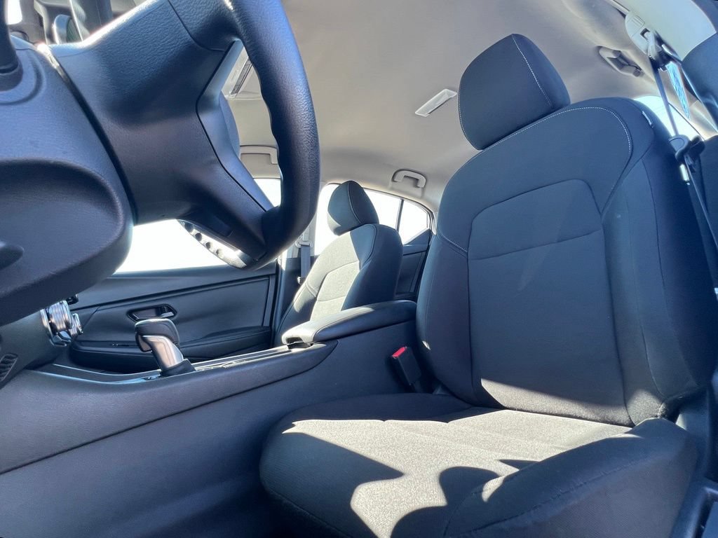 Used 2025 Nissan Sentra S FWD image 14