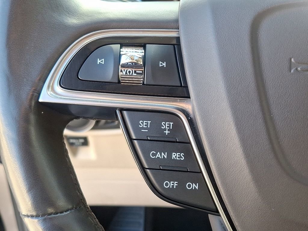 Used 2020 Lincoln Nautilus Reserve w/ Cargo Utility Package image 22