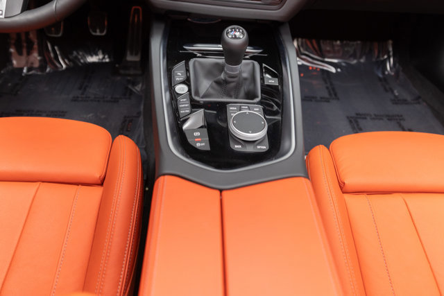 Used 2025 BMW Z4 M40i w/ Edition image 9