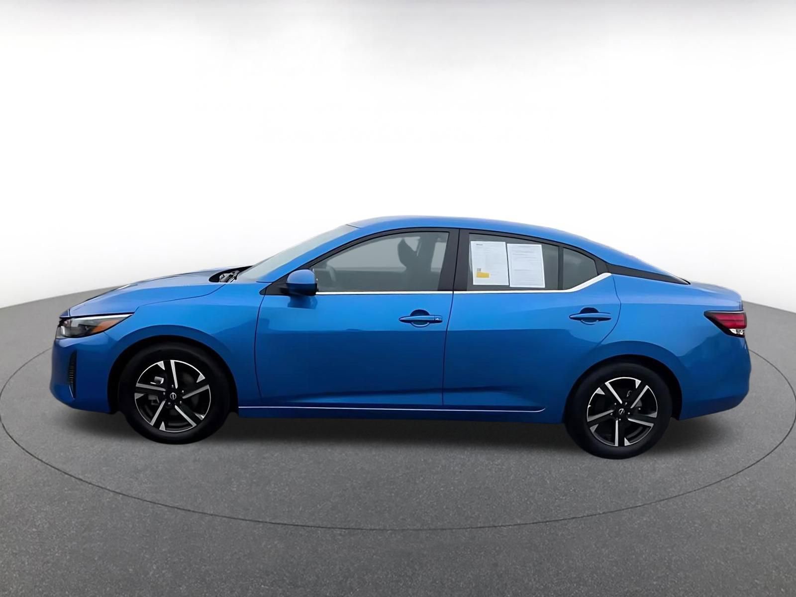 Used 2025 Nissan Sentra SV FWD image 8